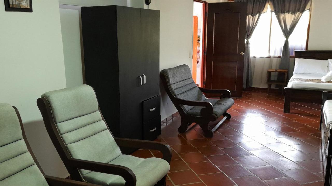 Hotel Campestre Palmas Del Zamorano 산힐 외부 사진