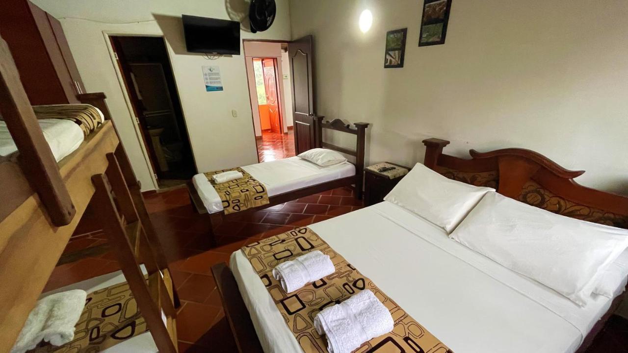 Hotel Campestre Palmas Del Zamorano 산힐 외부 사진