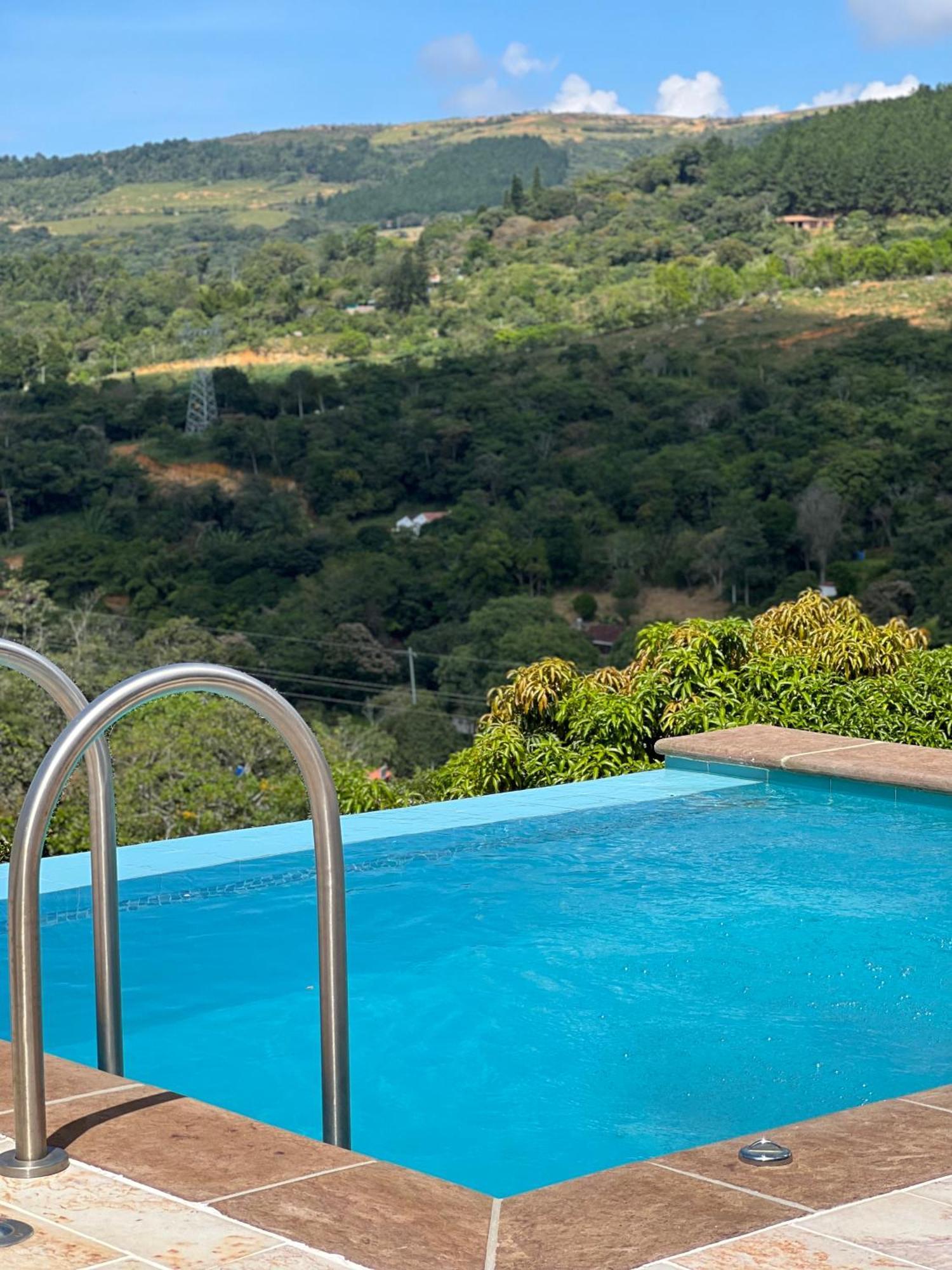 Hotel Campestre Palmas Del Zamorano 산힐 외부 사진