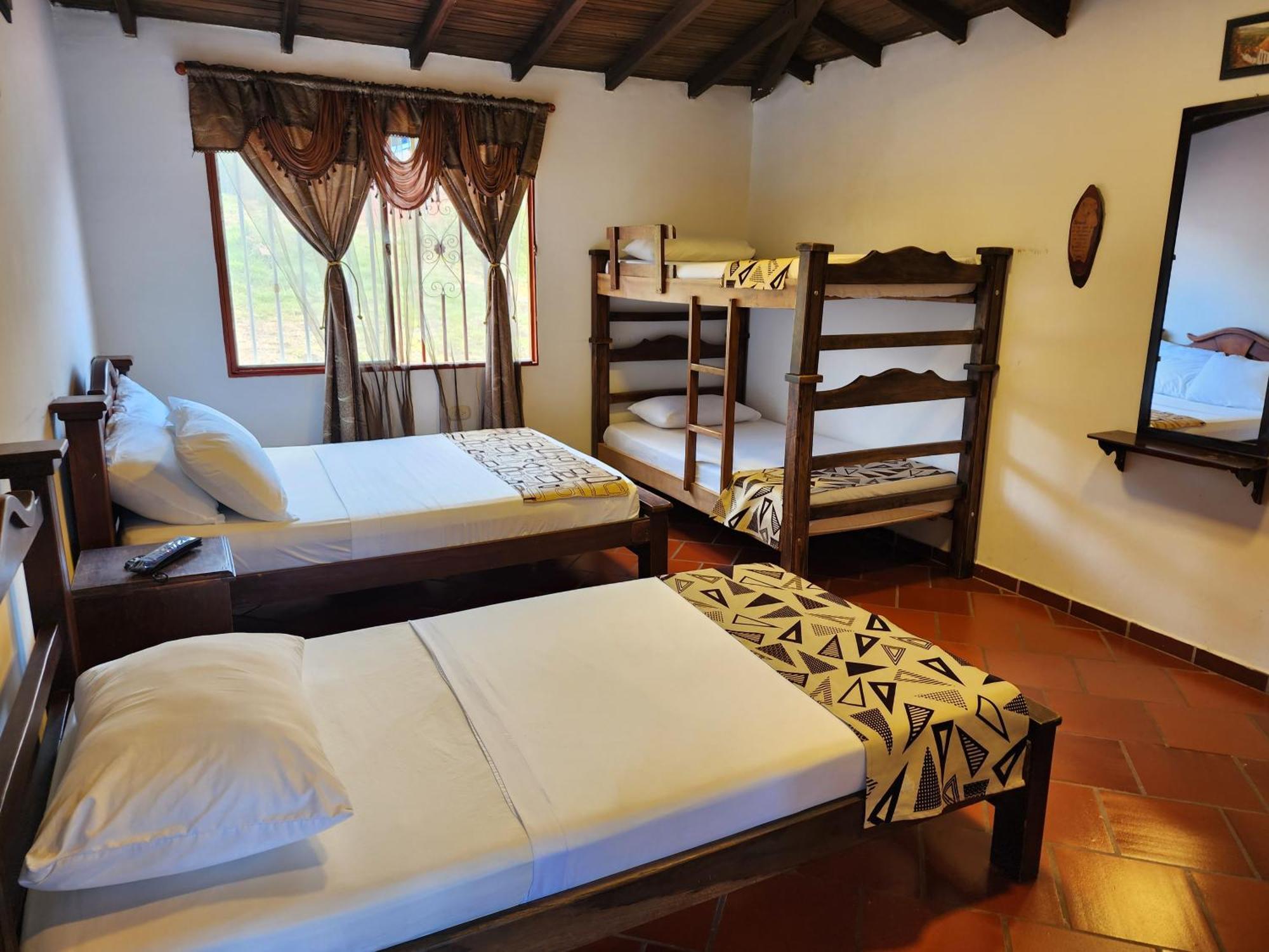 Hotel Campestre Palmas Del Zamorano 산힐 외부 사진