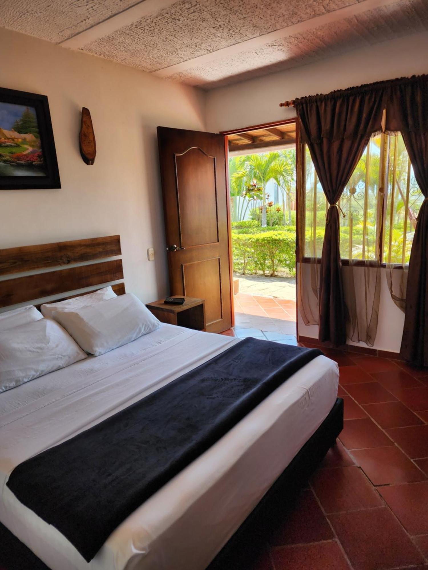 Hotel Campestre Palmas Del Zamorano 산힐 외부 사진