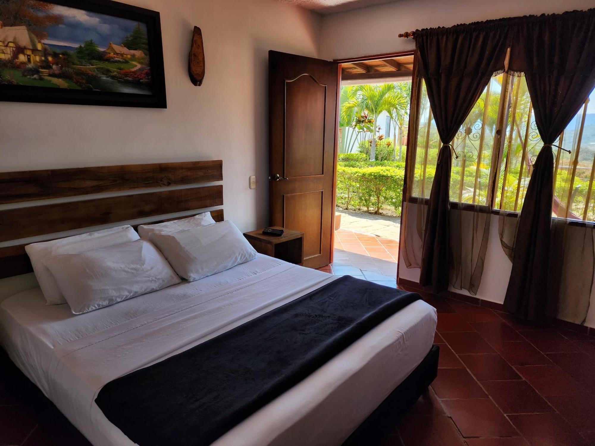 Hotel Campestre Palmas Del Zamorano 산힐 외부 사진