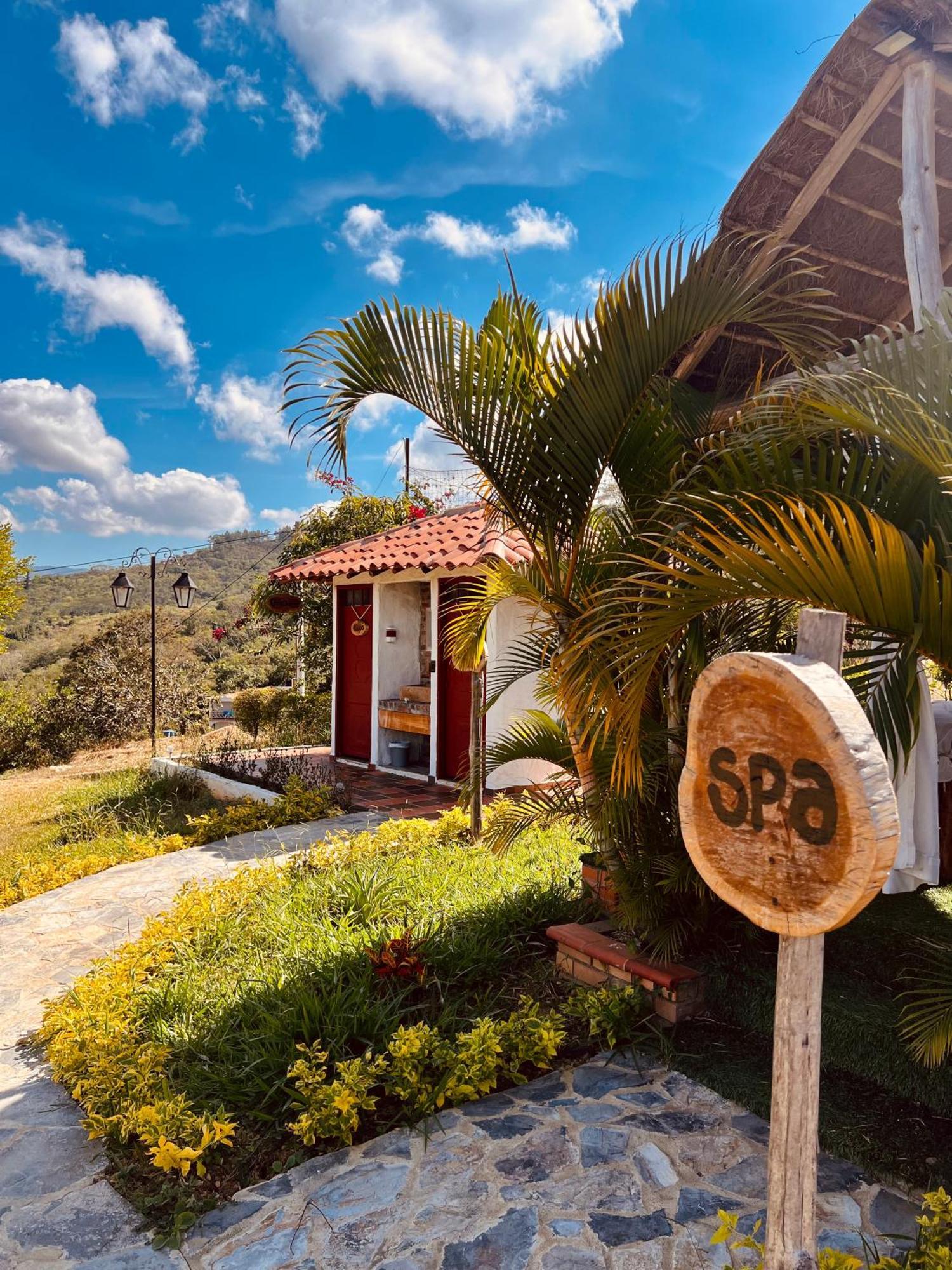 Hotel Campestre Palmas Del Zamorano 산힐 외부 사진